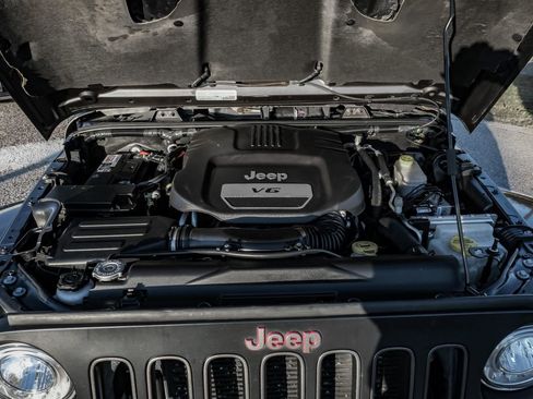 Used 2017 Jeep Wrangler Unlimited Rubicon image 53