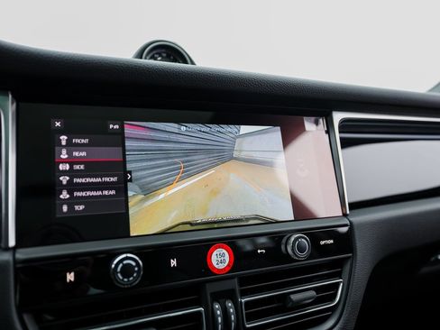 Certified 2026 Porsche Macan S AWD/4WD image 20