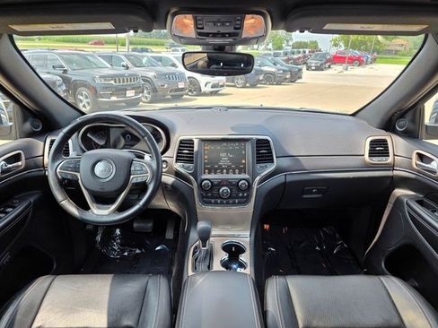 Used 2017 Jeep Grand Cherokee Limited w/ Luxury Group II AWD/4WD image 19