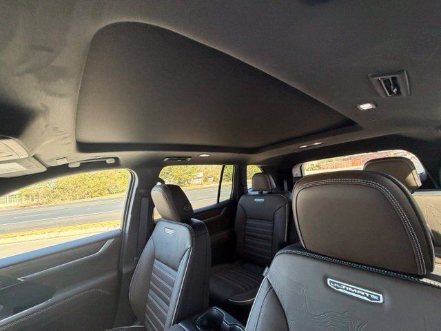 New 2027 GMC Acadia Denali Ultimate w/ LPO, Floor Liner Package AWD/4WD image 13