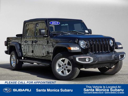 Used 2023 Jeep Gladiator Sport AWD/4WD image 1