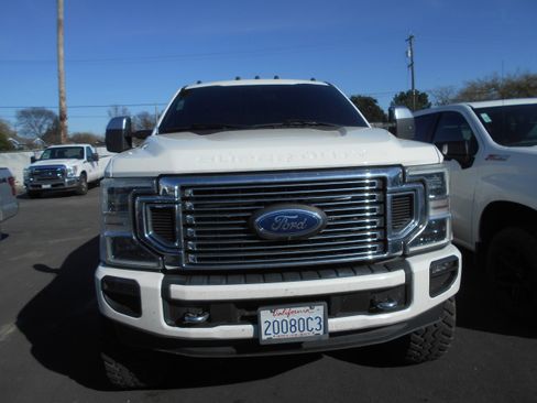 Used 2021 Ford F350 Platinum image 2