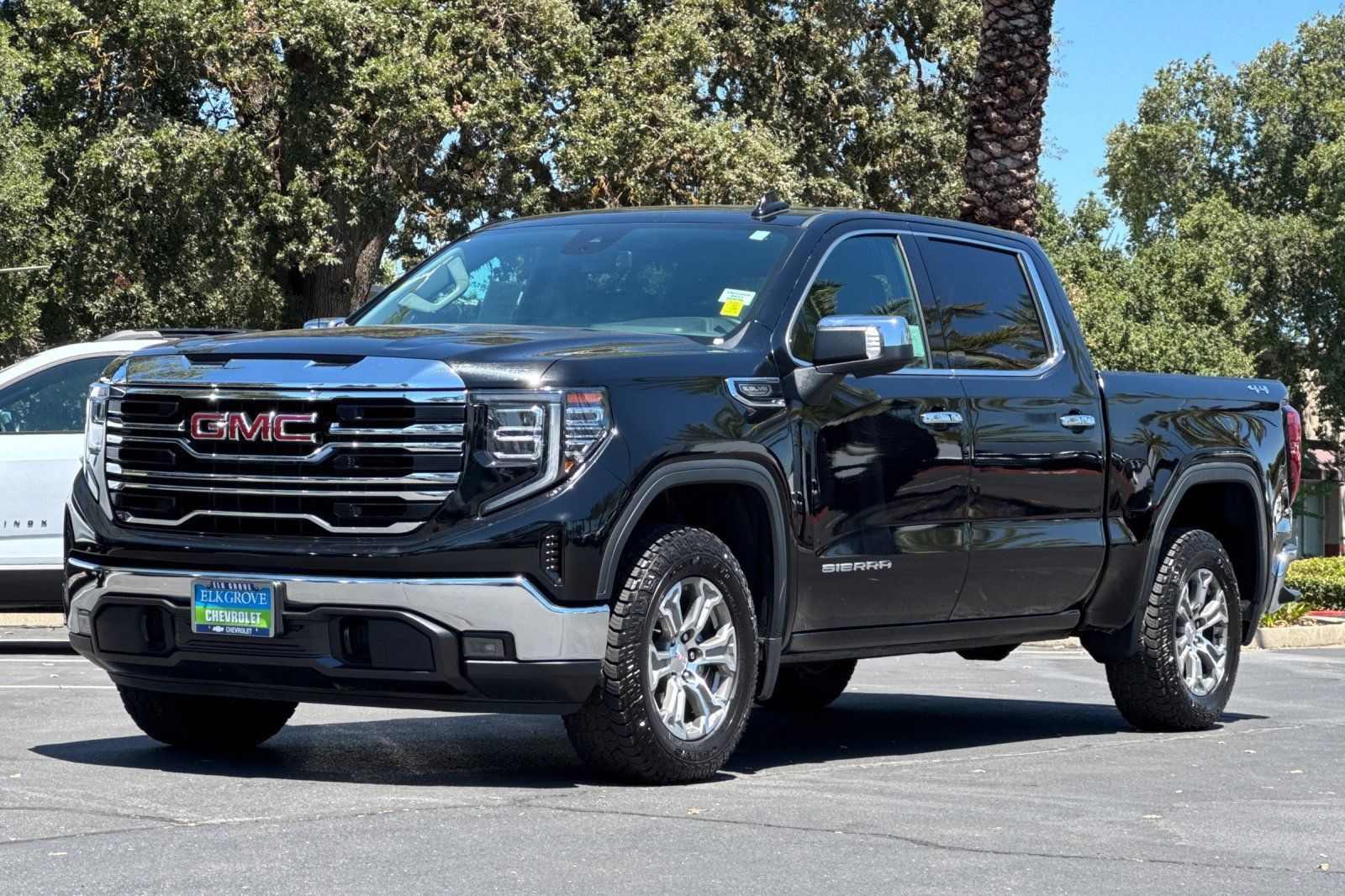 Certified 2025 GMC Sierra 1500 SLT AWD/4WD image 7