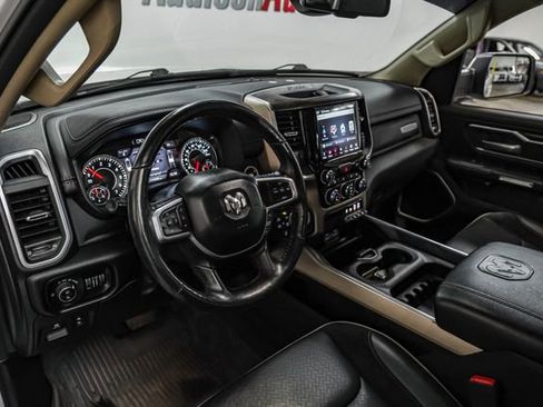 Used 2020 RAM 1500 Laramie AWD/4WD image 3
