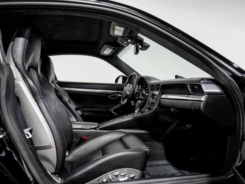 Used 2014 Porsche 911 Carrera 4S image 30