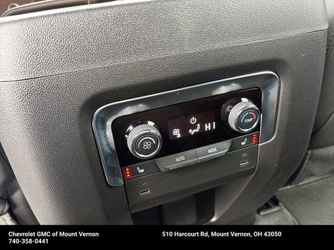 New 2025 Chevrolet Suburban Premier image 28