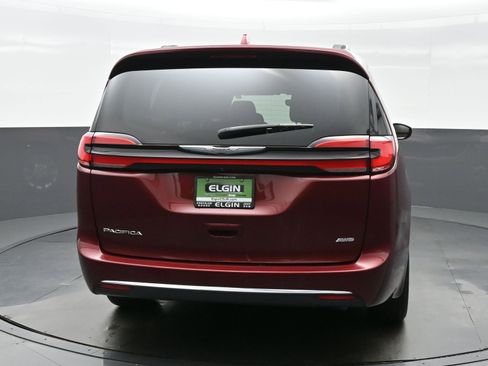 Used 2022 Chrysler Pacifica Touring-L AWD/4WD image 7