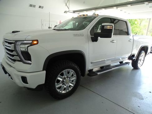 Used 2024 Chevrolet Silverado 3500 High Country w/ High Country Premium Package AWD/4WD image 20