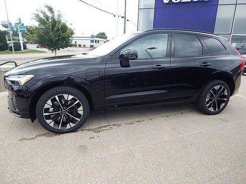 New 2026 Volvo XC60 T8 Plus w/ Protection Package Premier AWD/4WD image 11