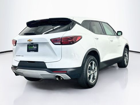 Used 2025 Chevrolet Blazer LT AWD/4WD image 9