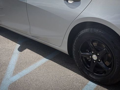Used 2018 Chevrolet Malibu LS FWD image 18
