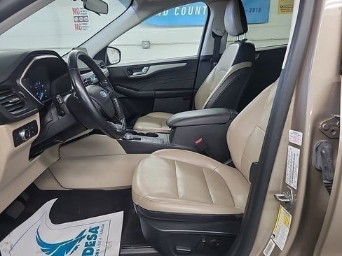 Used 2021 Ford Escape SEL image 3