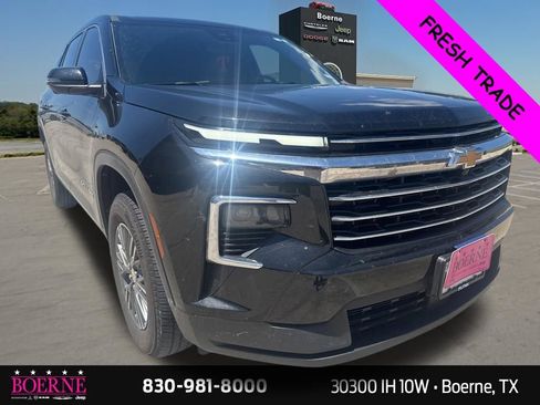 Used 2025 Chevrolet Traverse LT w/ Driver Confidence Package FWD image 7