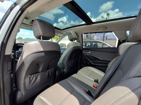 Used 2017 Hyundai Santa Fe FWD w/ Cargo Package image 32