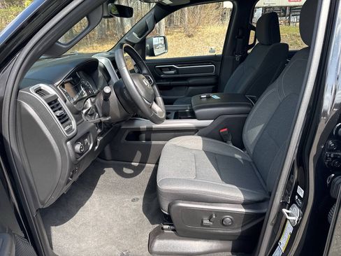 Used 2022 RAM 1500 Big Horn AWD/4WD image 12