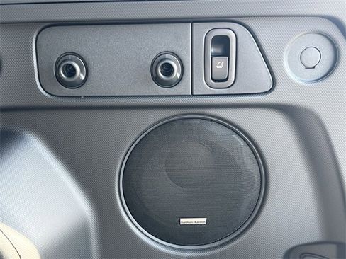 Used 2025 Subaru Forester Limited image 34