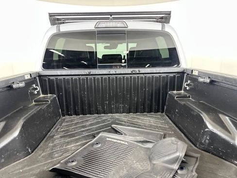 Used 2018 Toyota Tacoma TRD Sport image 44