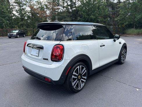 Used 2024 MINI Cooper SE FWD image 9
