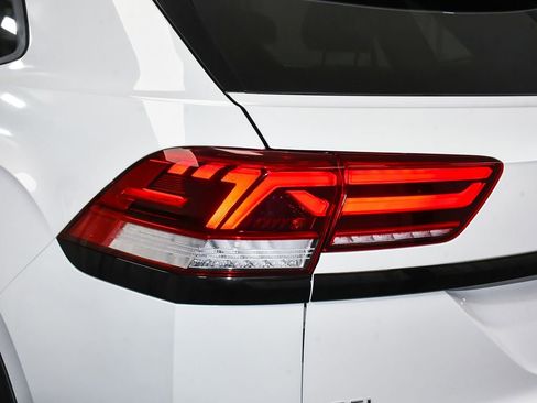 Used 2023 Volkswagen Atlas Cross Sport SEL R-Line image 72