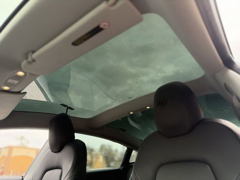 Used 2019 Tesla Model 3 Long Range image 50