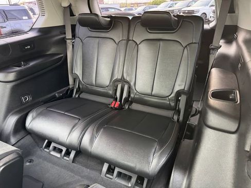 Used 2022 Jeep Grand Cherokee L Limited image 18