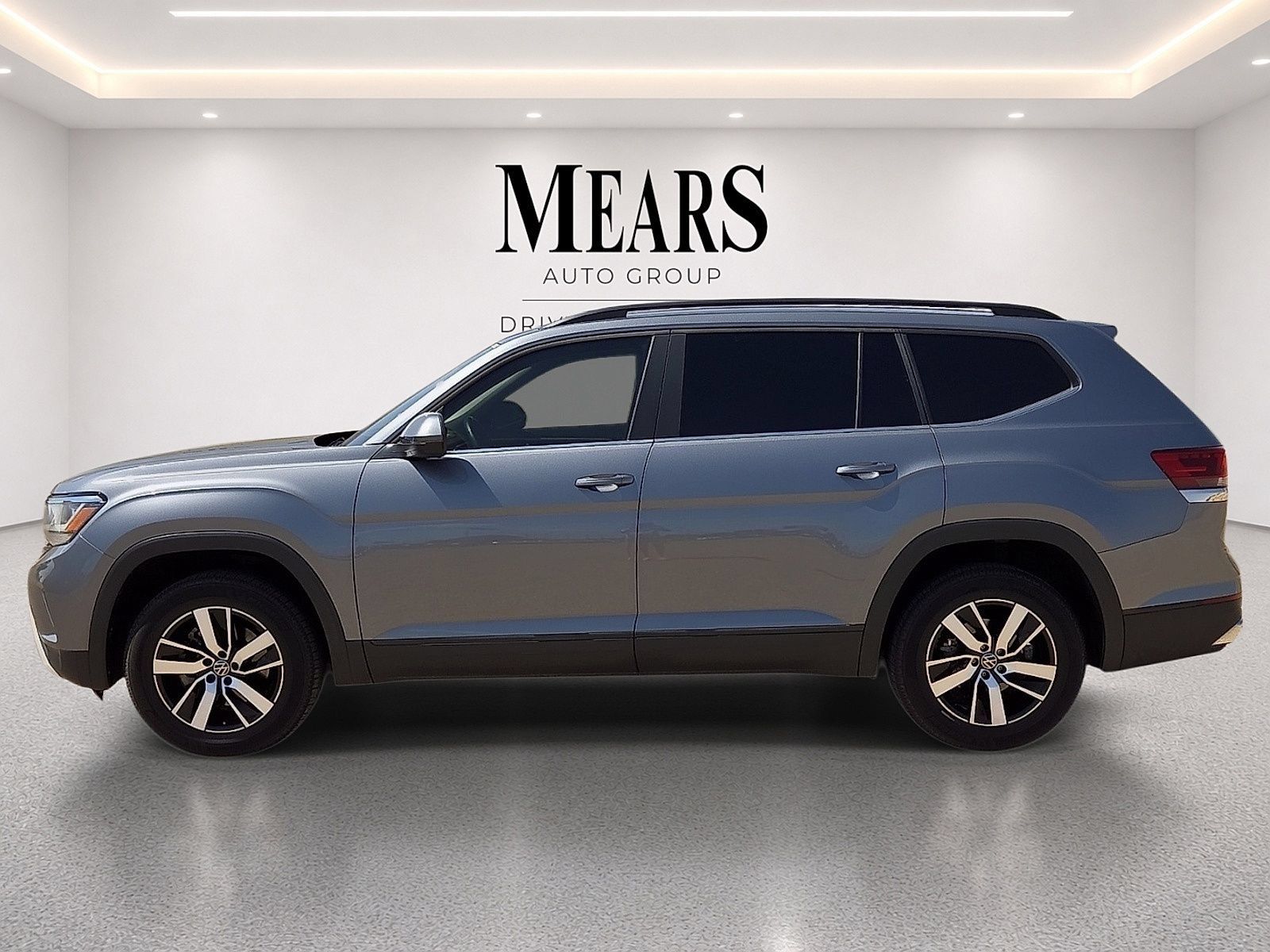 Used 2022 Volkswagen Atlas SE FWD image 2