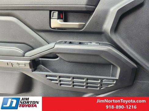 Used 2025 Toyota Tacoma TRD Sport image 24