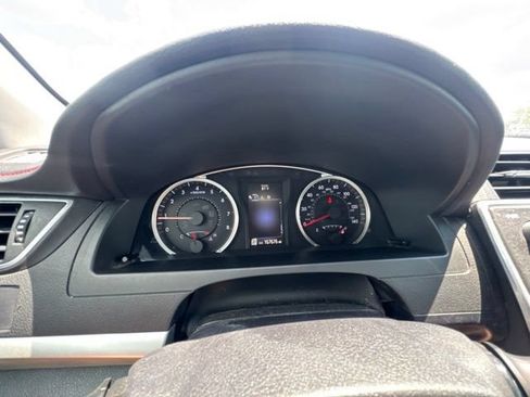 Used 2015 Toyota Camry SE FWD image 19