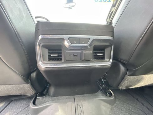 Certified 2020 Chevrolet Silverado 1500 High Country w/ Technology Package AWD/4WD image 22