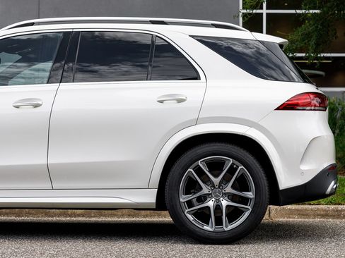Used 2023 Mercedes-Benz GLE 53 AMG 4MATIC image 24