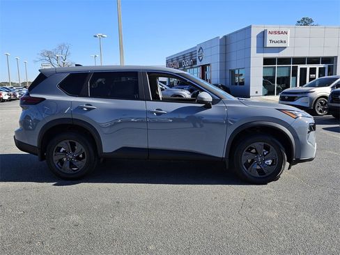 New 2026 Nissan Rogue SV image 12