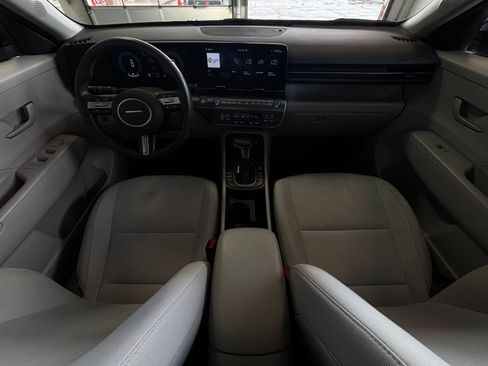 Used 2025 Hyundai Kona SEL FWD image 36