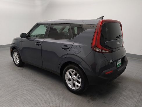 Used 2022 Kia Soul LX w/ Technology Package FWD image 3