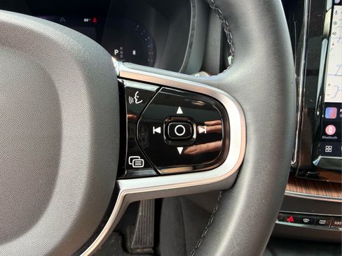 Used 2024 Volvo XC60 B5 Plus AWD/4WD image 25