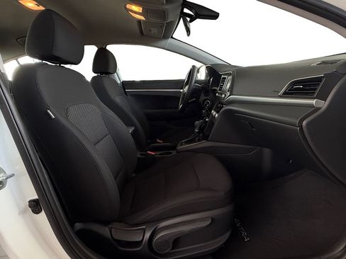 Used 2020 Hyundai Elantra SE w/ Cargo Package (C1) FWD image 17