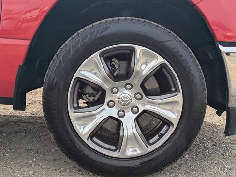 Used 2024 RAM 1500 Laramie image 11