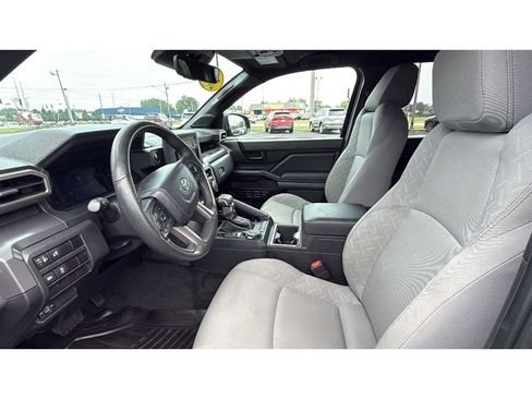 Certified 2024 Toyota Tacoma SR5 AWD/4WD image 29