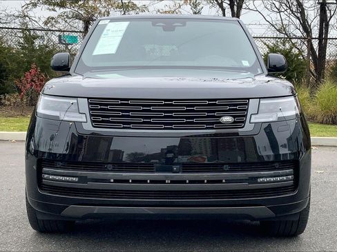 Used 2025 Land Rover Range Rover Long Wheelbase SE image 3