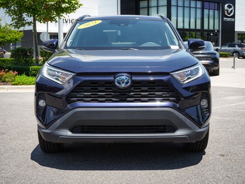 Used 2021 Toyota RAV4 XLE Premium AWD/4WD image 2