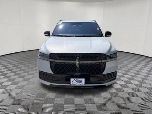 Used 2025 Lincoln Navigator Reserve w/ Jet Appearance Package AWD/4WD image 14