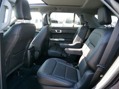 Used 2023 Ford Explorer XLT w/ Equipment Group 202A image 13