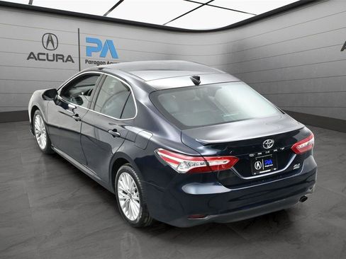 Used 2020 Toyota Camry XLE image 32