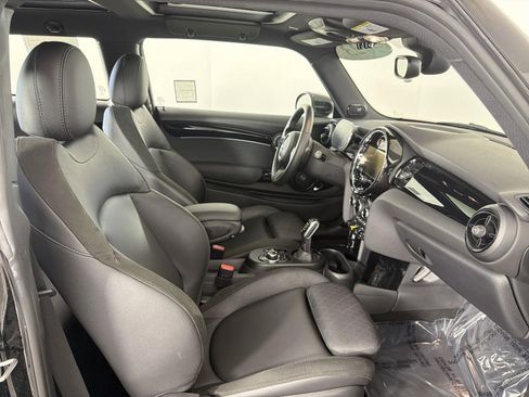 Used 2023 MINI Cooper SE image 32