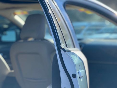 Used 2010 Ford Edge SEL image 5