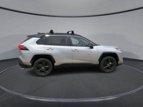 Used 2021 Toyota RAV4 XSE AWD/4WD image 9