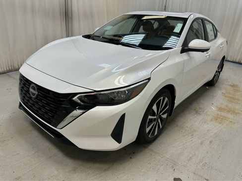 New 2025 Nissan Sentra SV image 3