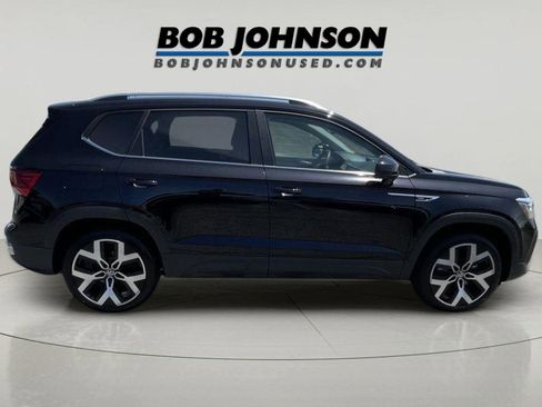 Used 2023 Volkswagen Taos SEL AWD/4WD image 2