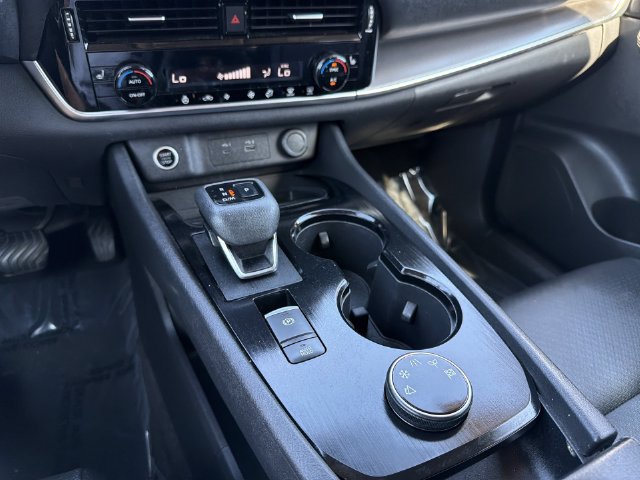 Used 2022 Nissan Rogue SV w/ SV Premium Package AWD/4WD image 25