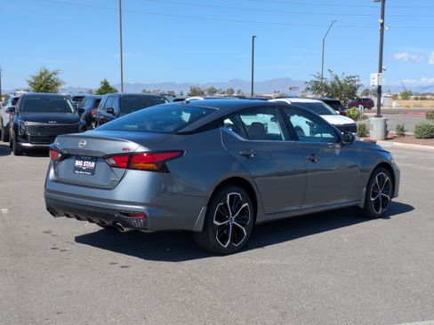 Used 2024 Nissan Altima 2.5 SR image 5