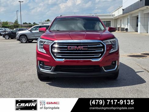 Used 2022 GMC Terrain SLT FWD image 2